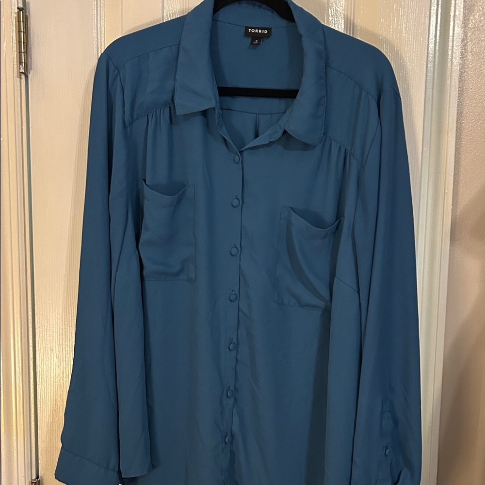 Torrid Women's Teal Button-Down Shirt